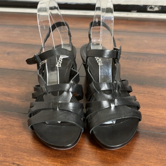 NWOB Ecco Black Leather Strappy Slingback Sandals Stacked Heel Size 39 - Picture 2 of 10